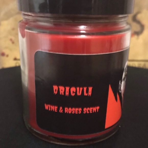 9 Ounce Handcrafted Dracula Candle. Fantasy, Horror, And Sci-fi. Halloween. - Picture 4 of 5